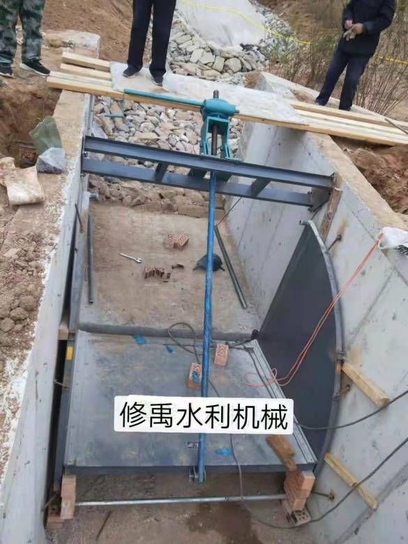 ���̰���