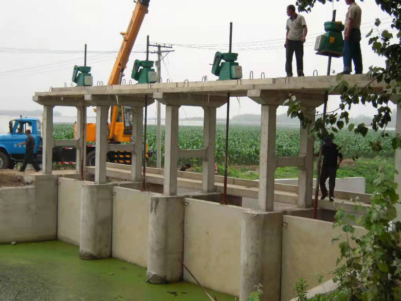 ���̰���