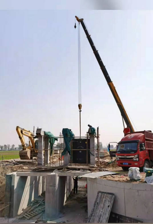 ���̰���